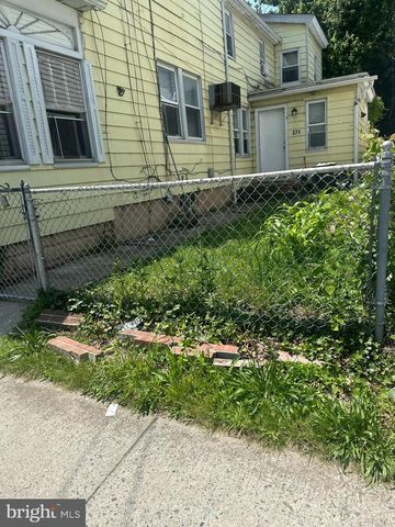 371 E BROADWAY, Salem, NJ 08079