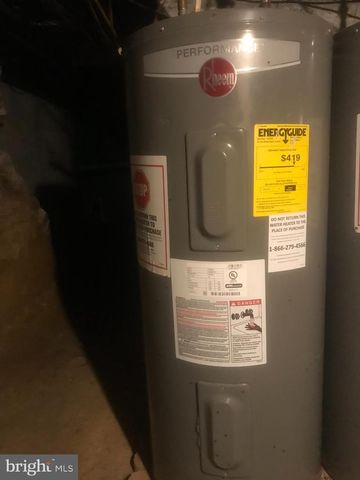 371 E BROADWAY, Salem, NJ 08079