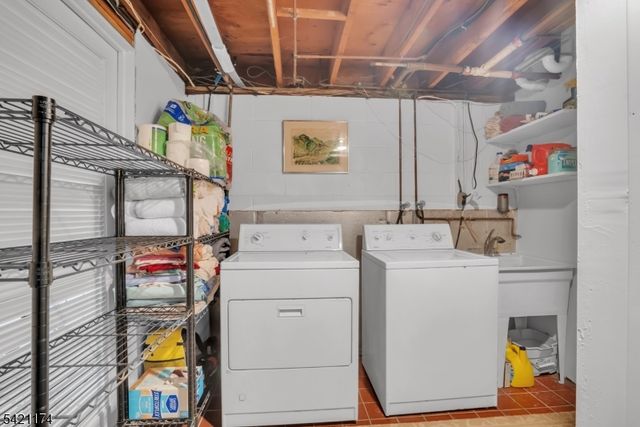 12 Stafford Dr, Wanaque Boro, NJ 07465