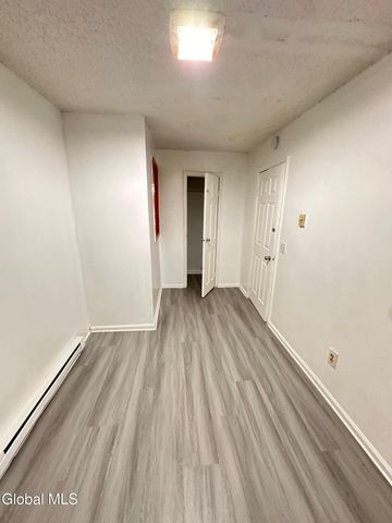 3134 6th Avenue 2, Troy, NY 12180