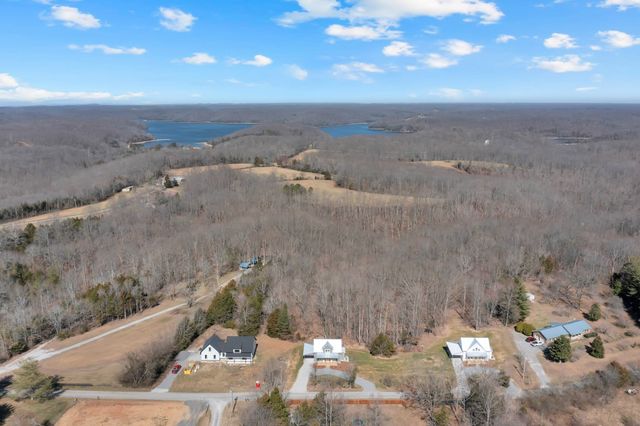 555 Ghea Rd, Normandy, TN 37360