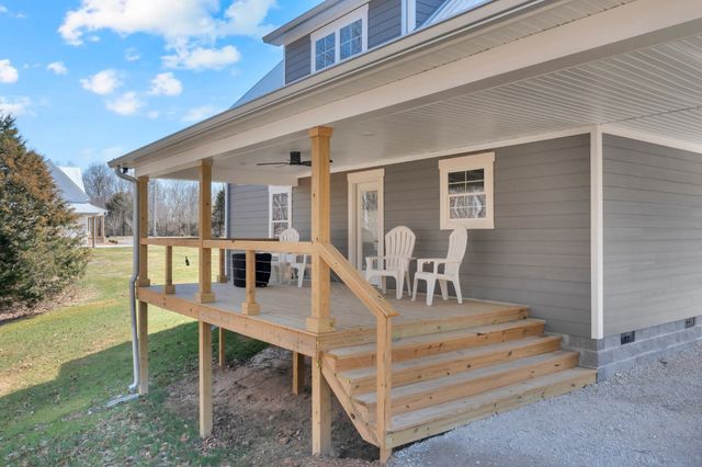 555 Ghea Rd, Normandy, TN 37360