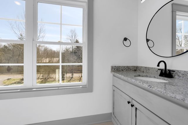 555 Ghea Rd, Normandy, TN 37360
