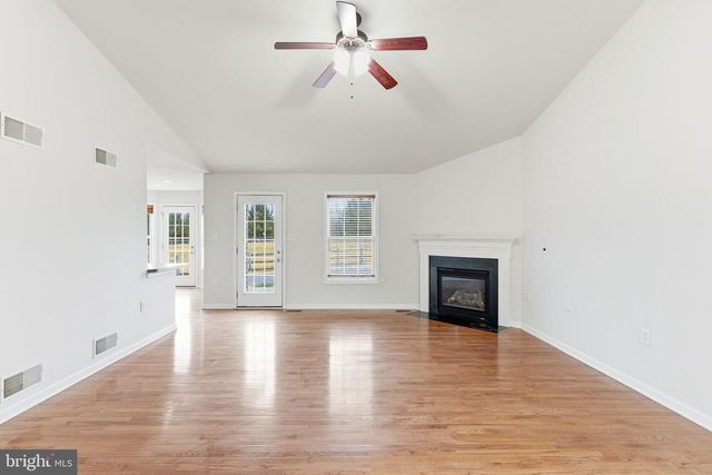 429 AZURE DR, Martinsburg, WV 25404