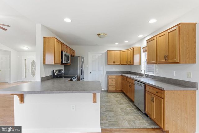 429 AZURE DR, Martinsburg, WV 25404