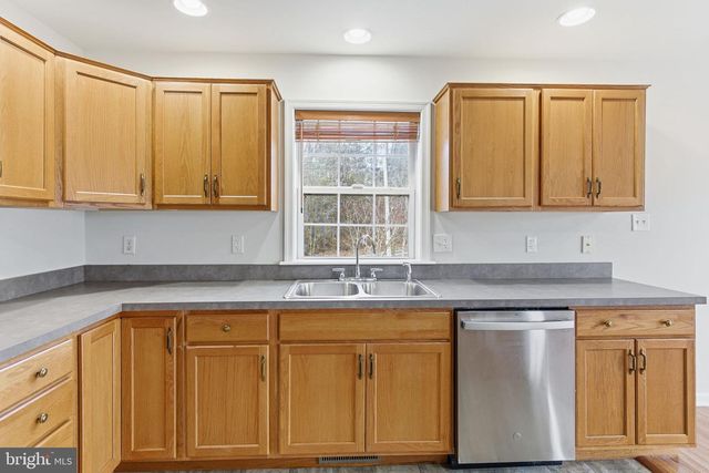 429 AZURE DR, Martinsburg, WV 25404