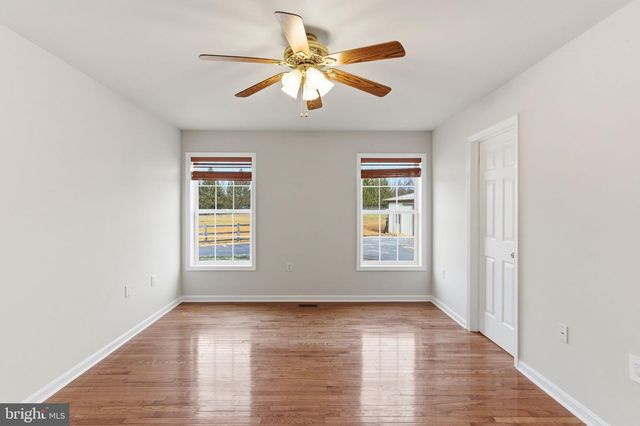 429 AZURE DR, Martinsburg, WV 25404