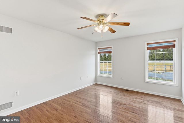 429 AZURE DR, Martinsburg, WV 25404