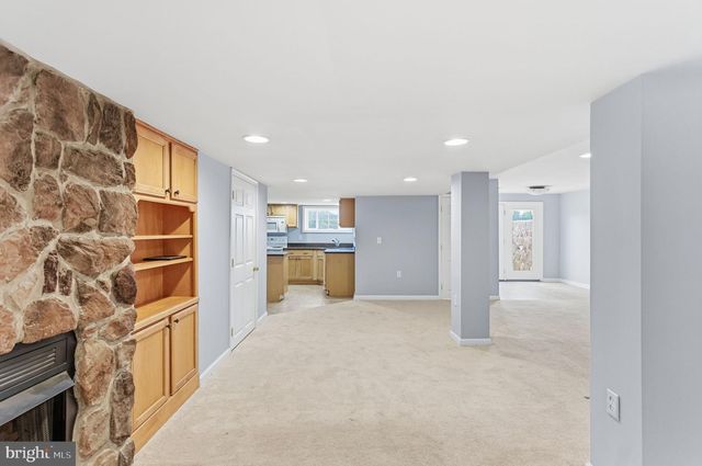 429 AZURE DR, Martinsburg, WV 25404