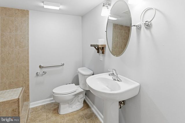 429 AZURE DR, Martinsburg, WV 25404