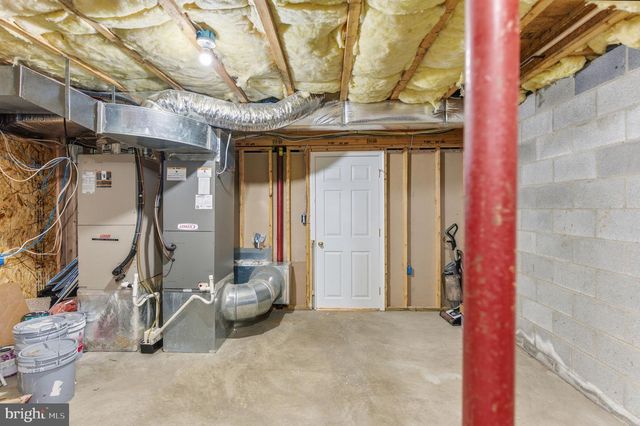 429 AZURE DR, Martinsburg, WV 25404