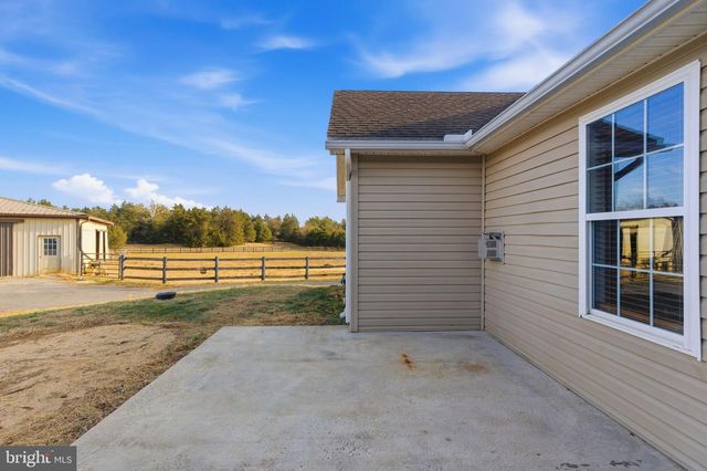 429 AZURE DR, Martinsburg, WV 25404