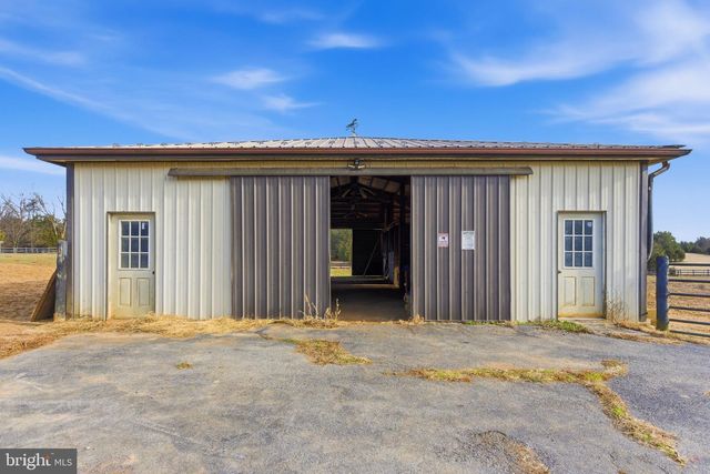 429 AZURE DR, Martinsburg, WV 25404