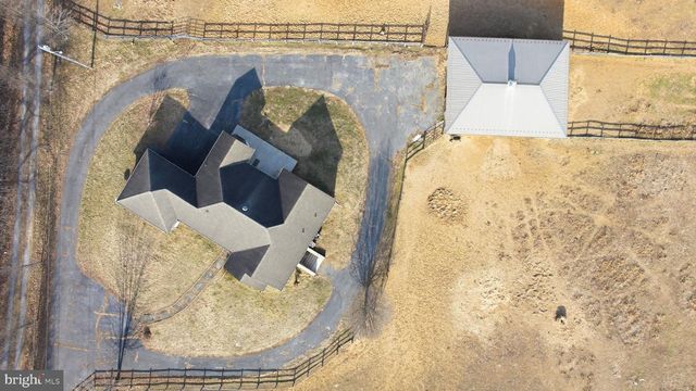 429 AZURE DR, Martinsburg, WV 25404