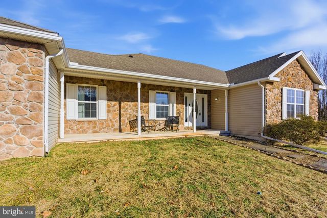 429 AZURE DR, Martinsburg, WV 25404