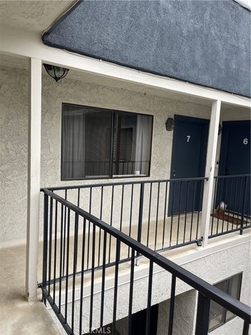 141 N Parkwood Ave 7, Pasadena, CA 91107