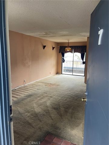 141 N Parkwood Ave 7, Pasadena, CA 91107