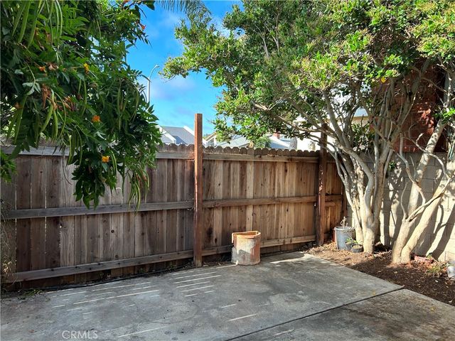 212 Rochester, Huntington Beach, CA 92648