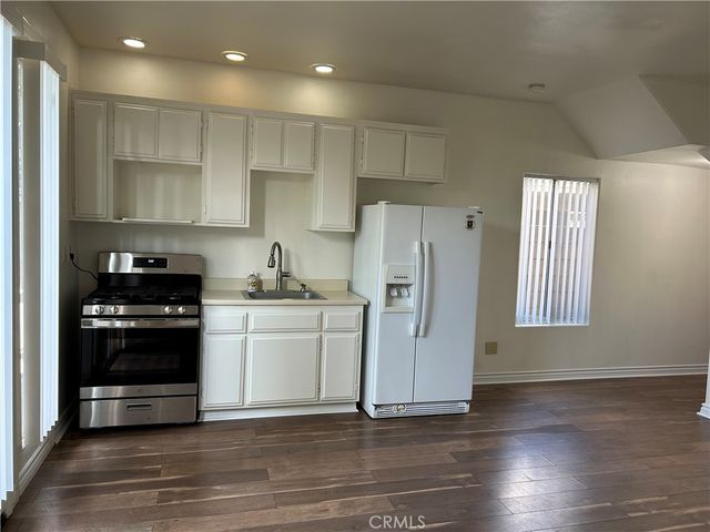 212 Rochester, Huntington Beach, CA 92648
