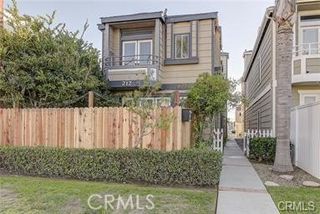 212 Rochester, Huntington Beach, CA 92648