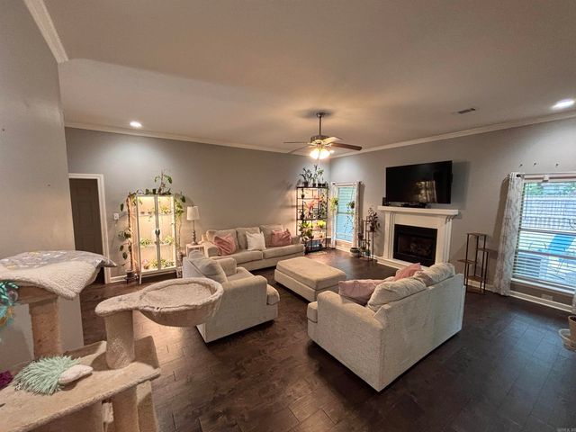 310 S Shady Lane, Benton, AR 72015