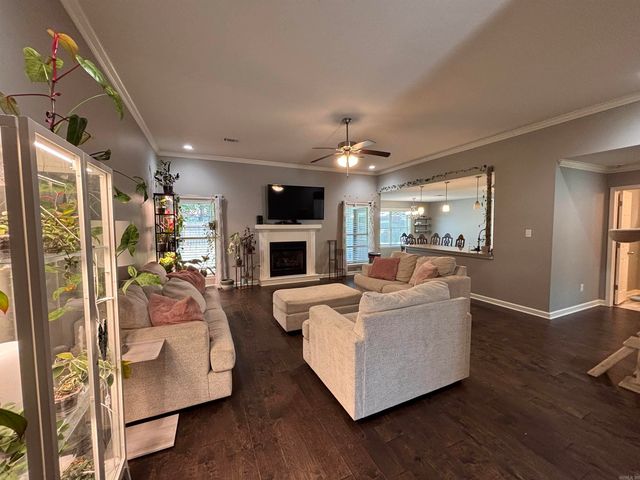 310 S Shady Lane, Benton, AR 72015