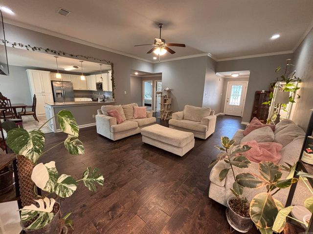 310 S Shady Lane, Benton, AR 72015