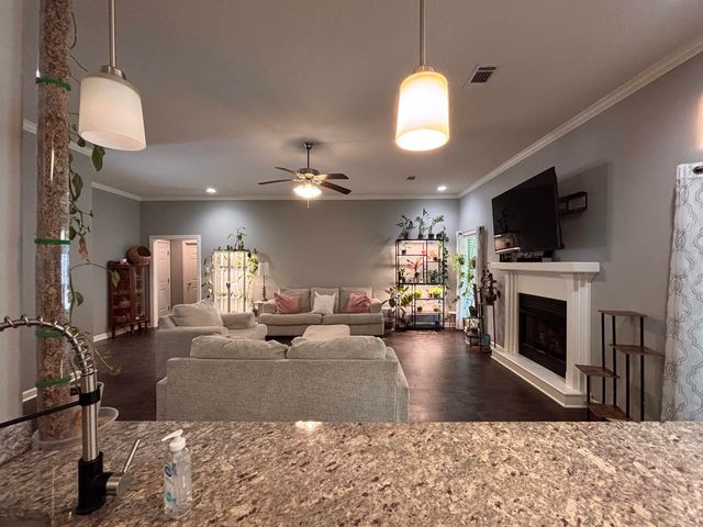 310 S Shady Lane, Benton, AR 72015