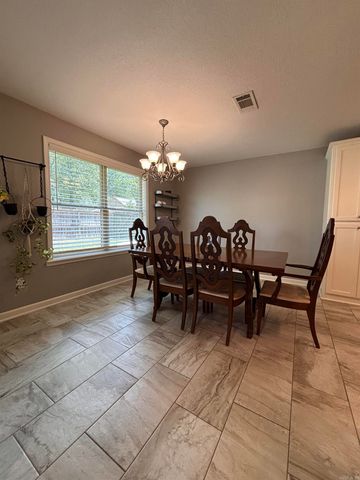 310 S Shady Lane, Benton, AR 72015