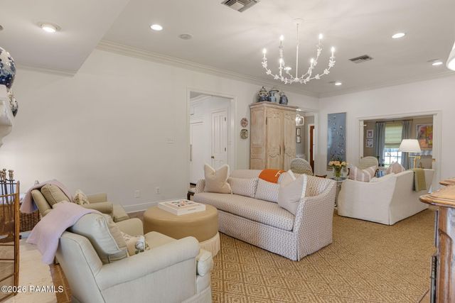 625 Roselawn Boulevard, Lafayette, LA 70503