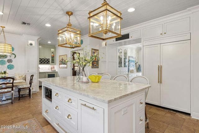 625 Roselawn Boulevard, Lafayette, LA 70503