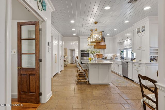 625 Roselawn Boulevard, Lafayette, LA 70503