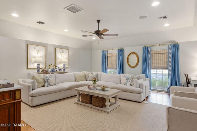 625 Roselawn Boulevard, Lafayette, LA 70503