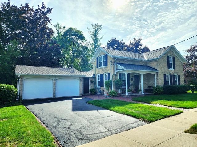 319 Elizabeth STREET, Watertown, WI 53098