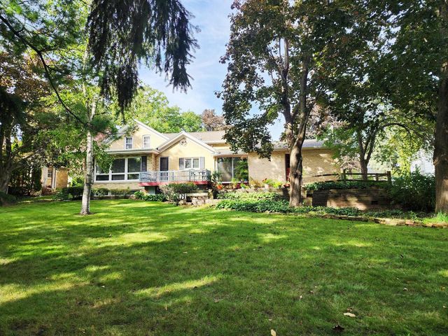 319 Elizabeth STREET, Watertown, WI 53098