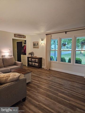 1092 MULLICA HILL RD, Mullica Hill, NJ 08062