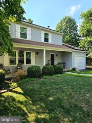 1092 MULLICA HILL RD, Mullica Hill, NJ 08062