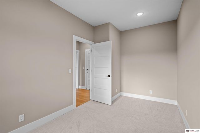 13555 S 49th Street, Papillion, NE 68133