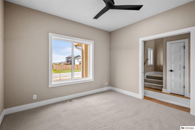 13555 S 49th Street, Papillion, NE 68133