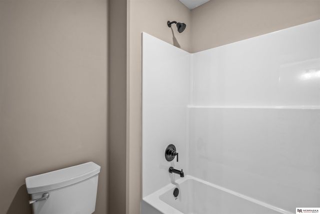 13555 S 49th Street, Papillion, NE 68133