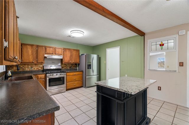 2445 Hollow Tree Lane, Van Buren, AR 72956