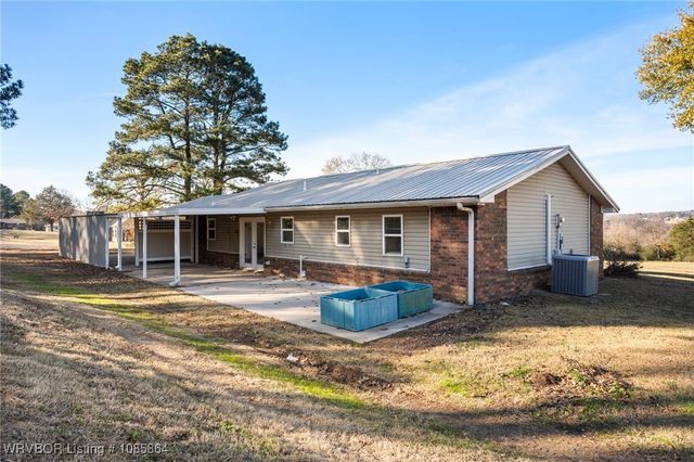 2445 Hollow Tree Lane, Van Buren, AR 72956