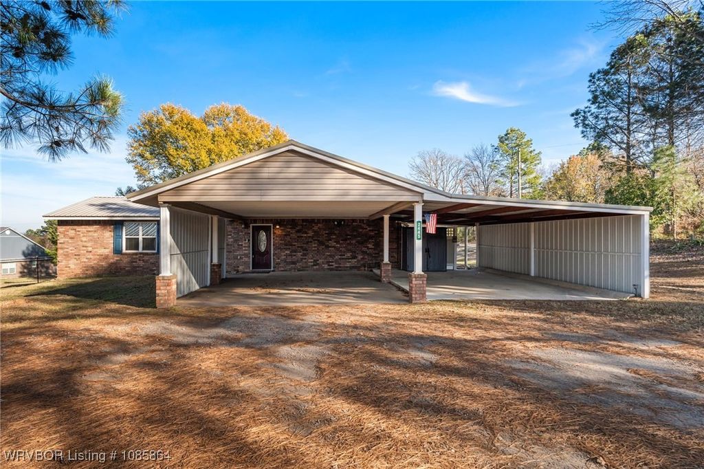 2445 Hollow Tree Lane, Van Buren, AR 72956