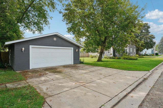 328 Sumner STREET, Genoa City, WI 53128