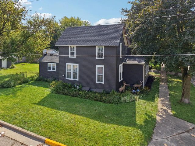 328 Sumner STREET, Genoa City, WI 53128