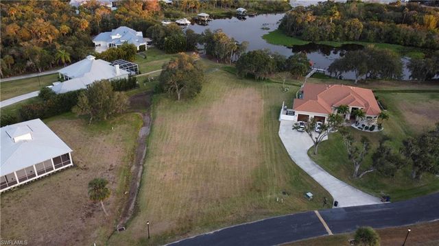 16520 Oakview CIR, Alva, FL 33920