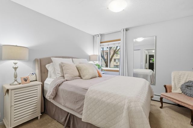 520 Ridgewood Avenue 107, Minneapolis, MN 55403