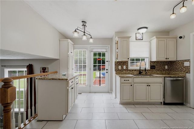 817 Hobson Road, Raeford, NC 28376