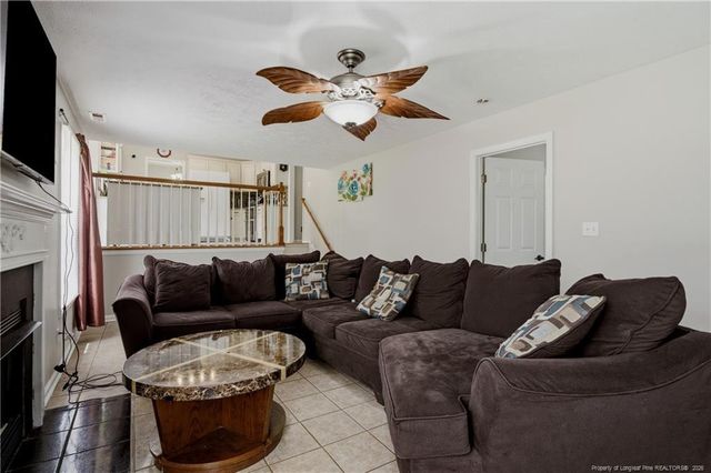 817 Hobson Road, Raeford, NC 28376