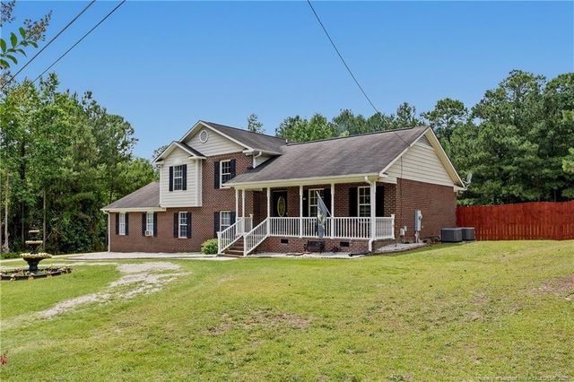 817 Hobson Road, Raeford, NC 28376